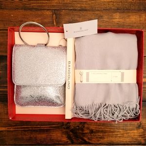 Bandaging scarf and shoulder bag gift set